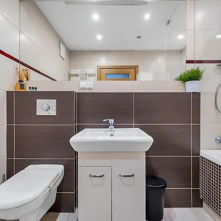 Wola Tower - 60m2, Balcony With View, Parks Nearby - By Rentujemy Appartement Warschau