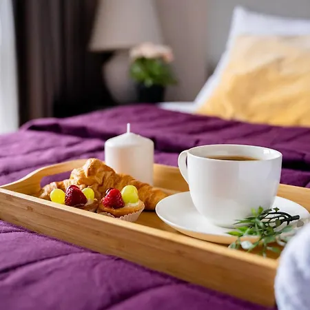 Appartement Wola Tower - 60m2, Balcony With View, Parks Nearby - By Rentujemy