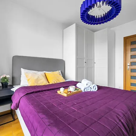 Appartement Wola Tower - 60m2, Balcony With View, Parks Nearby - By Rentujemy