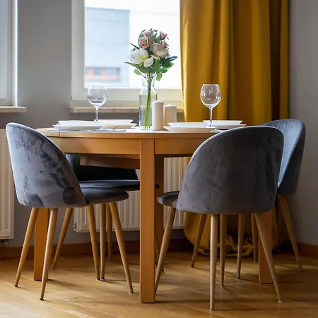 Wola Tower - 60m2, Balcony With View, Parks Nearby - By Rentujemy شقة وارسو