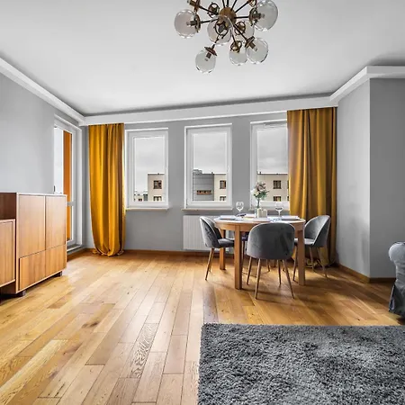 Wola Tower - 60m2, Balcony With View, Parks Nearby - By Rentujemy