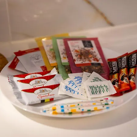 شقة Wola Tower - 60m2, Balcony With View, Parks Nearby - By Rentujemy