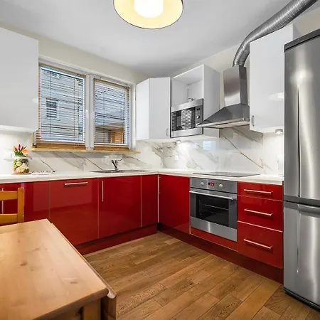 Wola Tower - 60m2, Balcony With View, Parks Nearby - By Rentujemy Apartman *