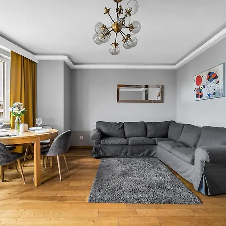 Wola Tower - 60m2, Balcony With View, Parks Nearby - By Rentujemy *